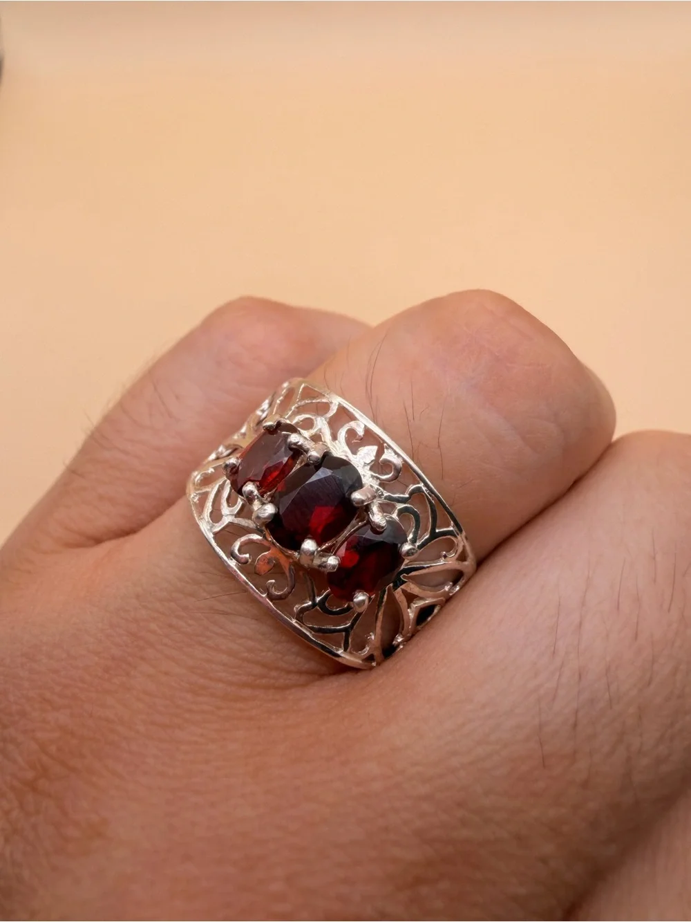 925 Sterling Silver 1.75 Ctw Garnet Ring Size 10.